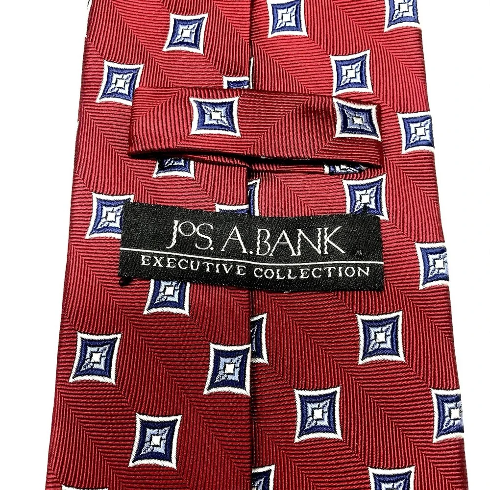 ✅Jos. A. Bank Executive 100% Silk Tie Red Blue Geometric ❗️Handmade ❗️#️⃣0021